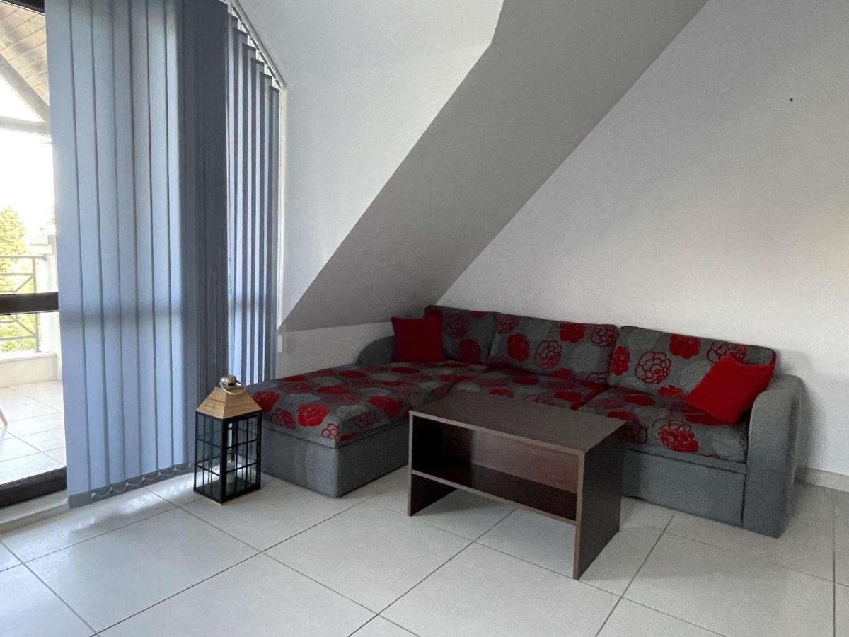 Stunning 2-Bed Apartment In Sea Resort Varna 圣君士坦丁和海伦那 外观 照片